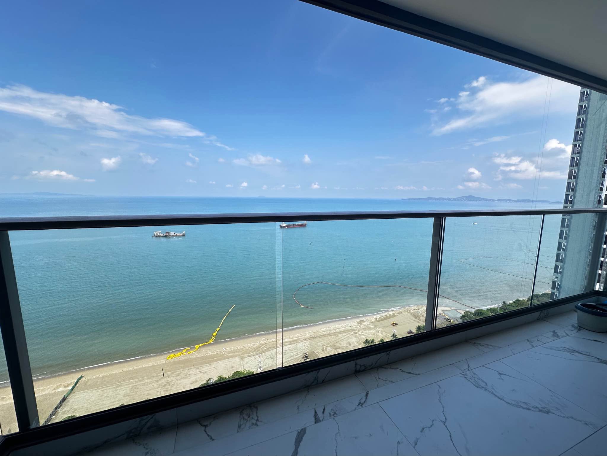 2 Bedroom Condo for rent at Copacabana