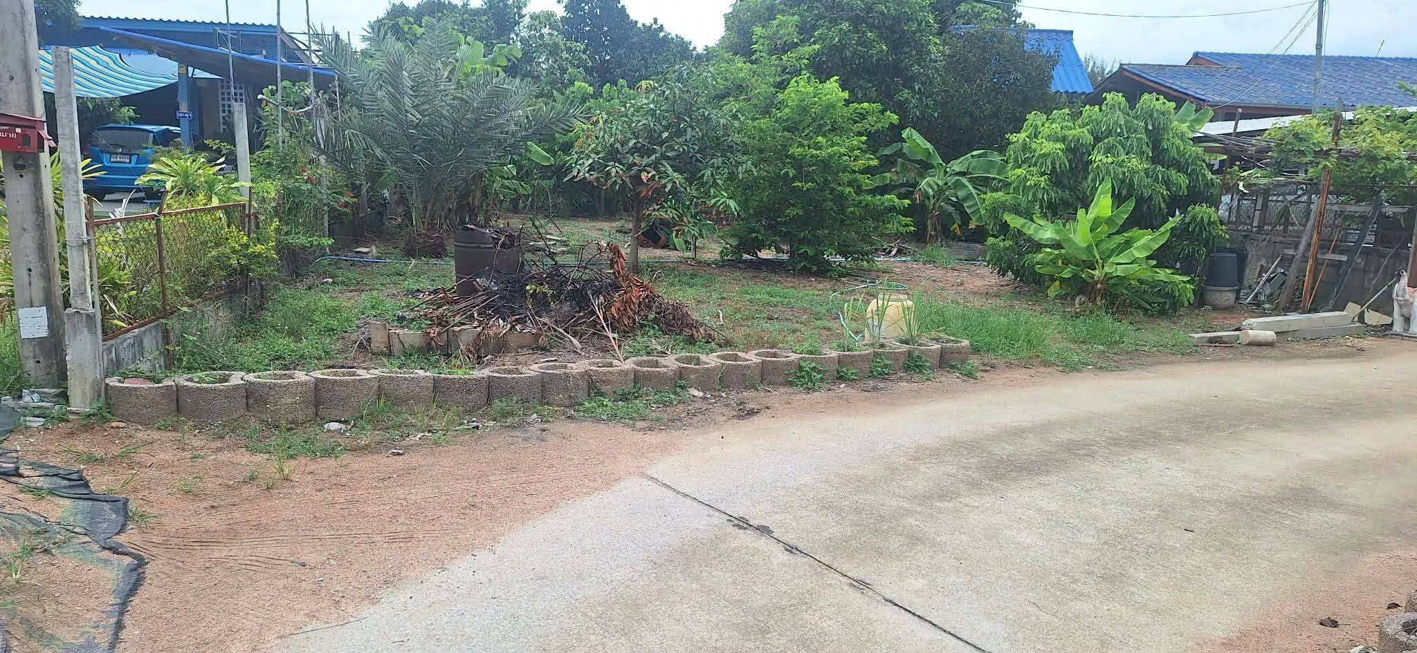 Land for sale in Chaiyapruek 2