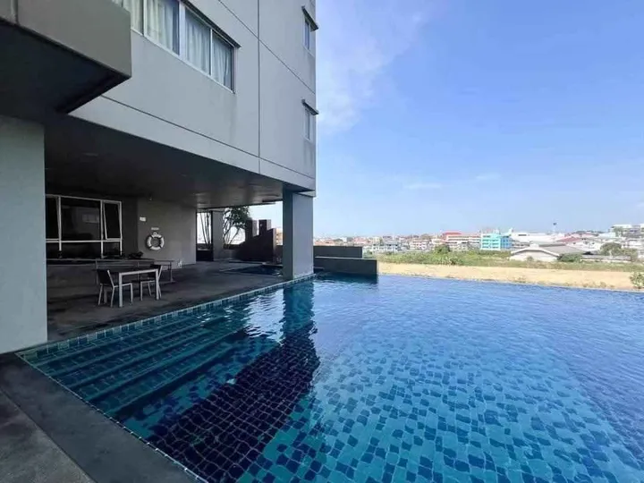 Photo from a listing at Lumpini