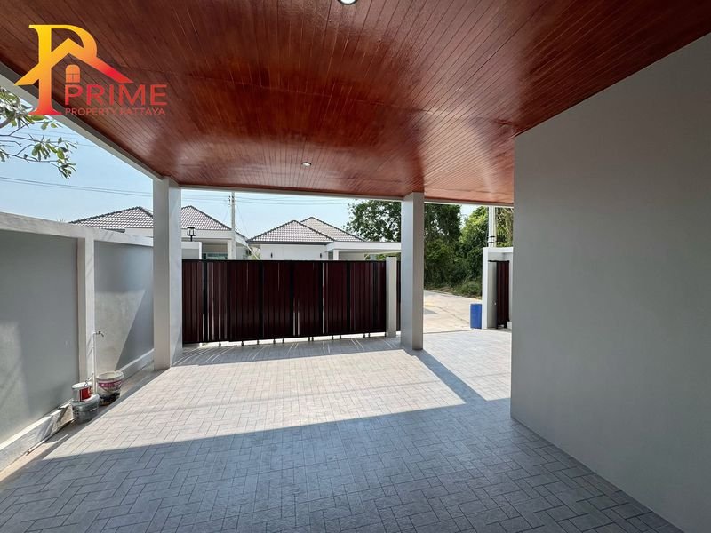 3 Bedroom House for sale in Mabprachan