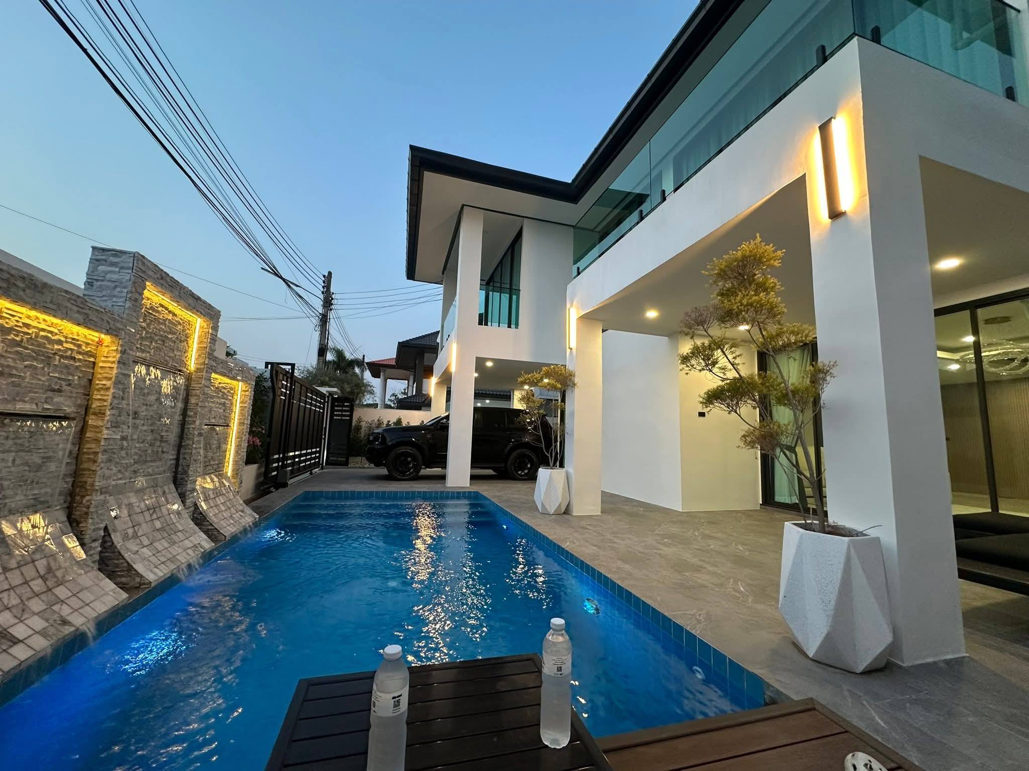 5 Bedroom Villa for sale in Jomtien