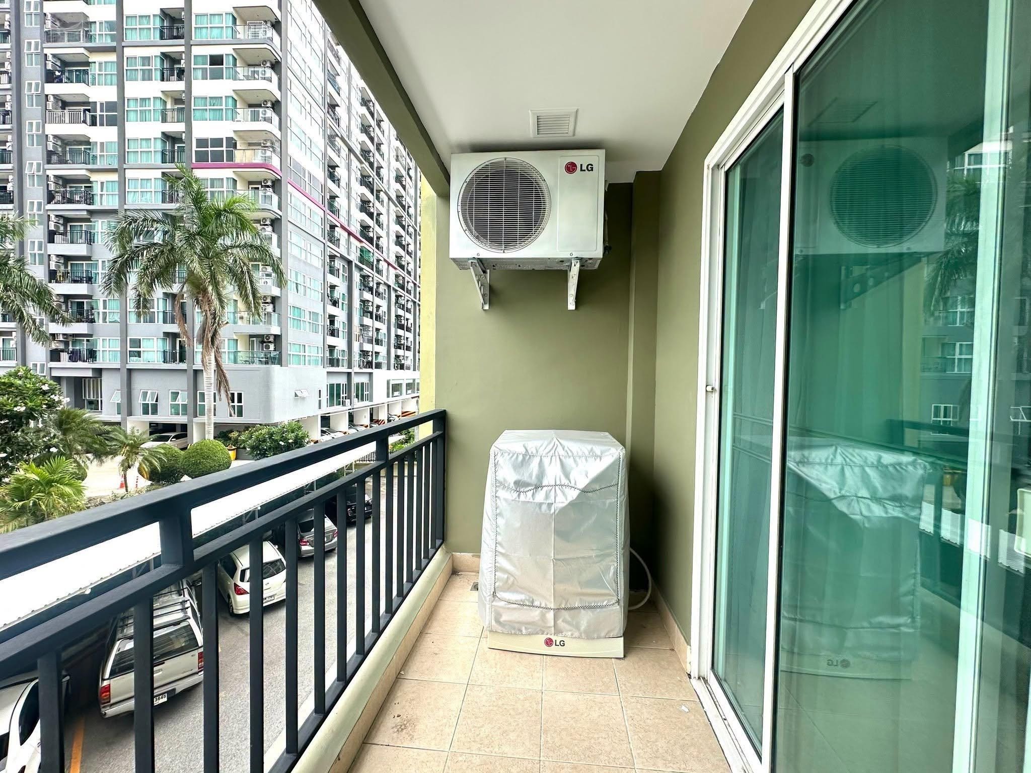2 Bedroom Condo for sale at Porchland 2 Jomtien Resort
