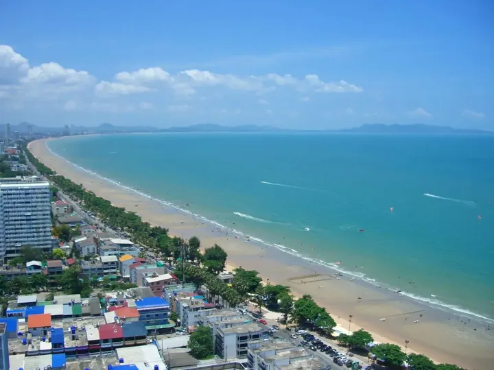 Photo from a listing at Jomtien Plaza Condotel