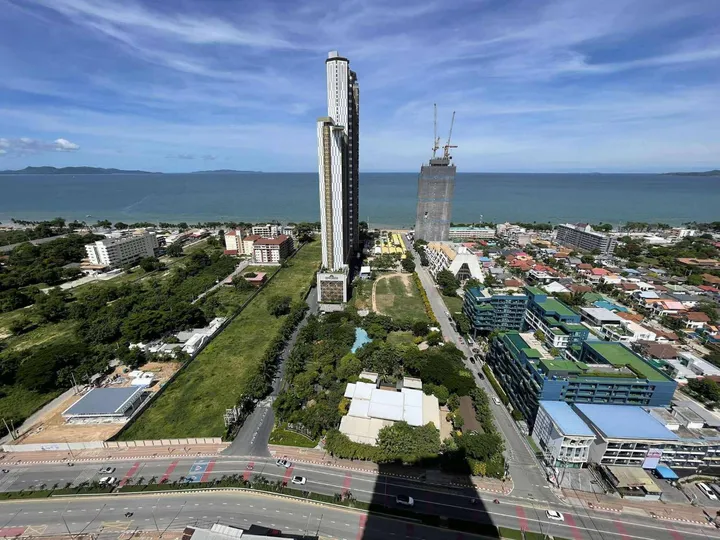 Photo from a listing at Dusit Grand Condo View