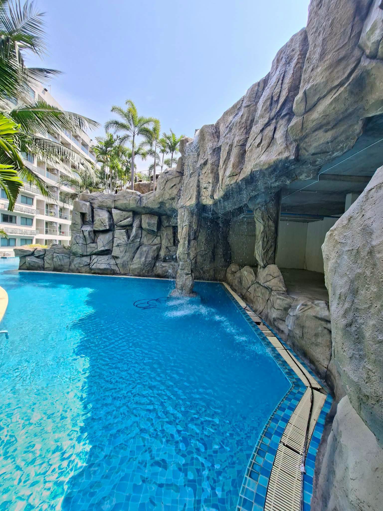 2 Bedroom Condo for rent at Laguna Beach Resort 3