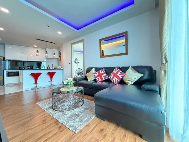 1 Bedroom Condo for rent at The Peak Towers