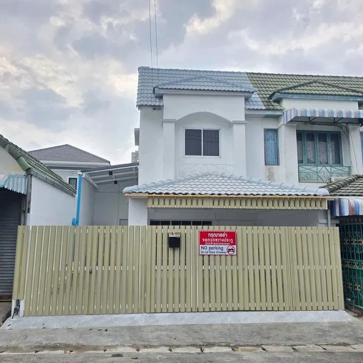 3 Bedroom Townhouse for sale at Chat Kaew 9