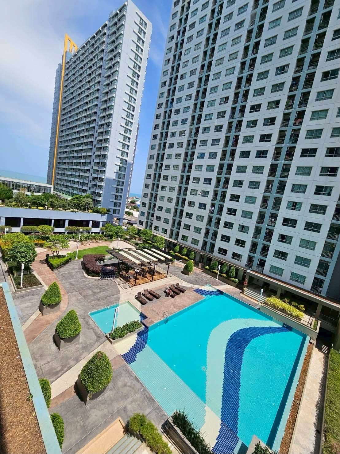 Condo for rent at Lumpini Seaview