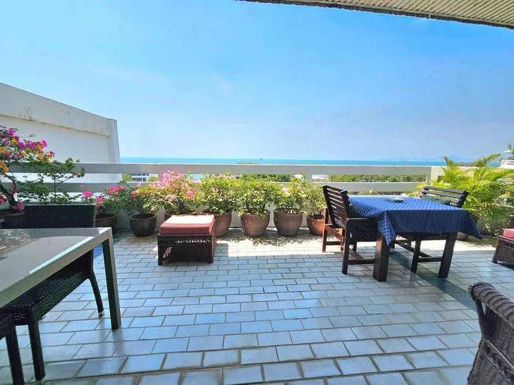 2 Bedroom Condo for sale at Jomtien Plaza Condotel