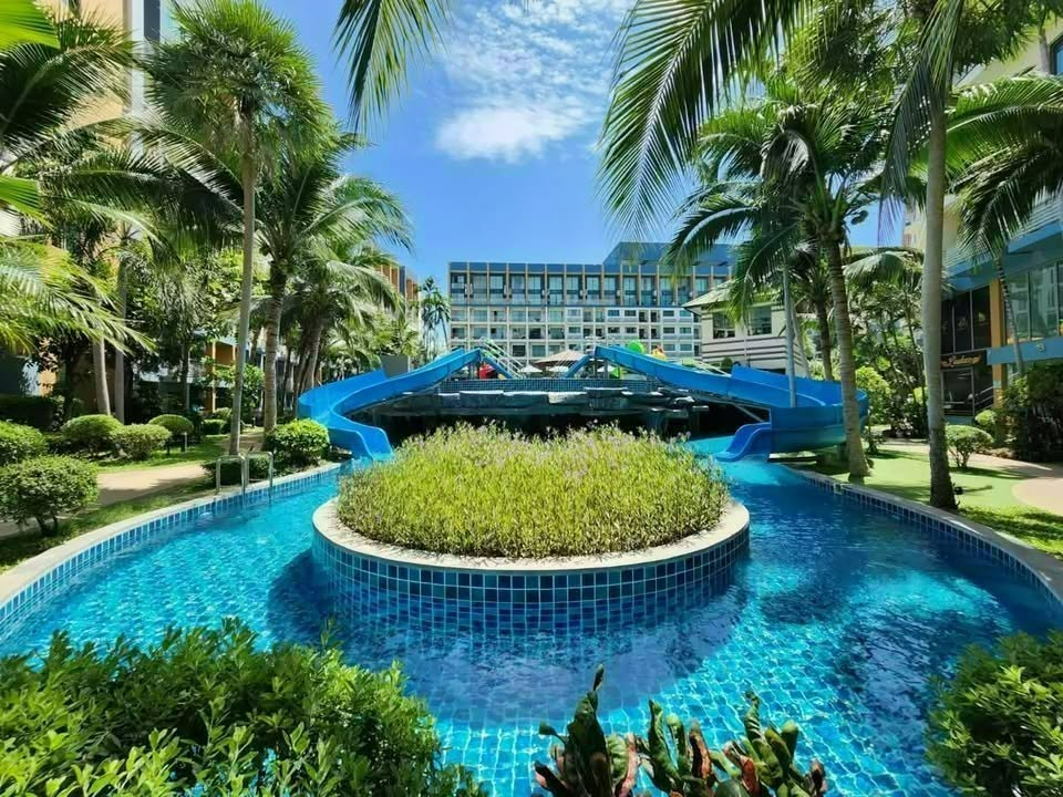 1 Bedroom Condo for sale at Laguna Beach Resort 2