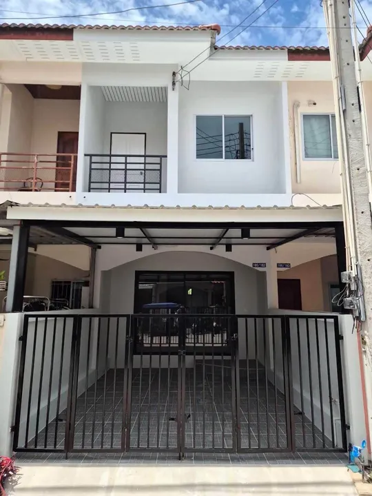 2 Bedroom Townhouse for sale at Pantorn 3