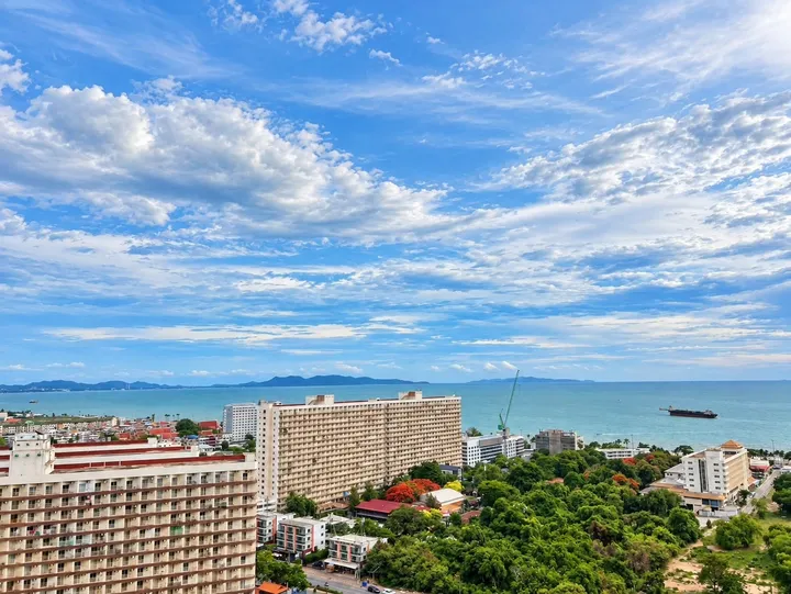 1 Bedroom Condo for sale at The Twin Tower
