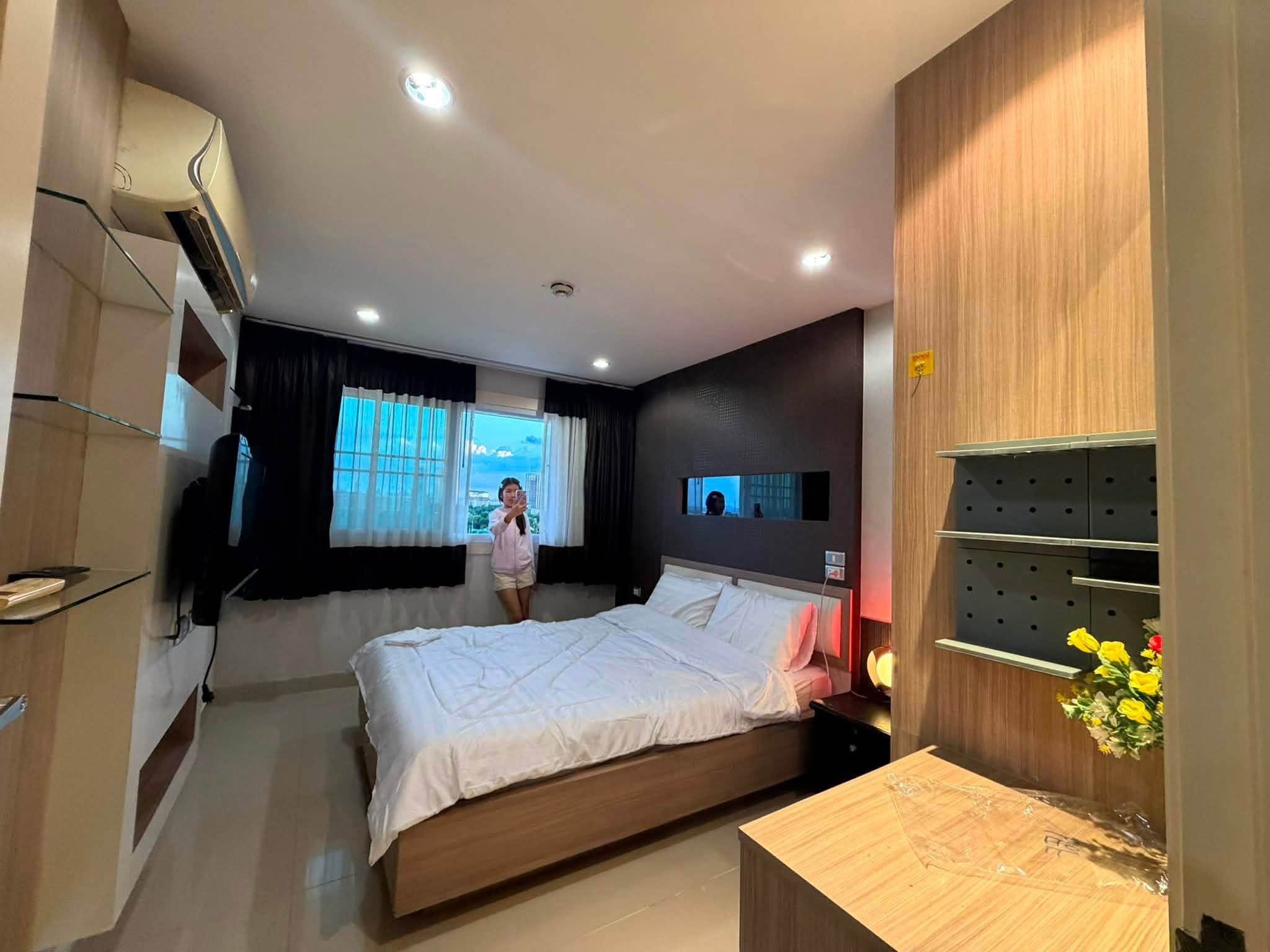 1 Bedroom Condo for rent at Porchland 2