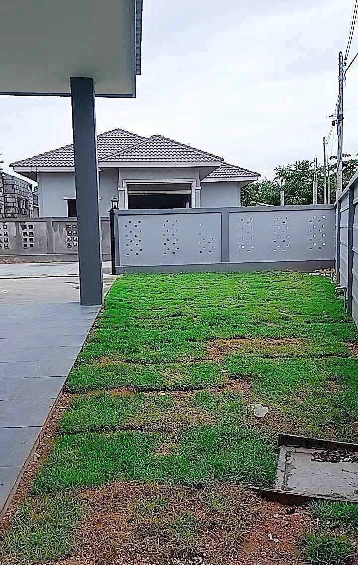 3 Bedroom House for sale in Chaiyapruek 2