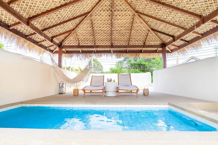 Photo from a listing at Sunshine House