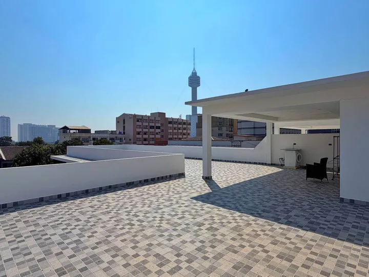 6 Bedroom Villa for rent in Pratumnak