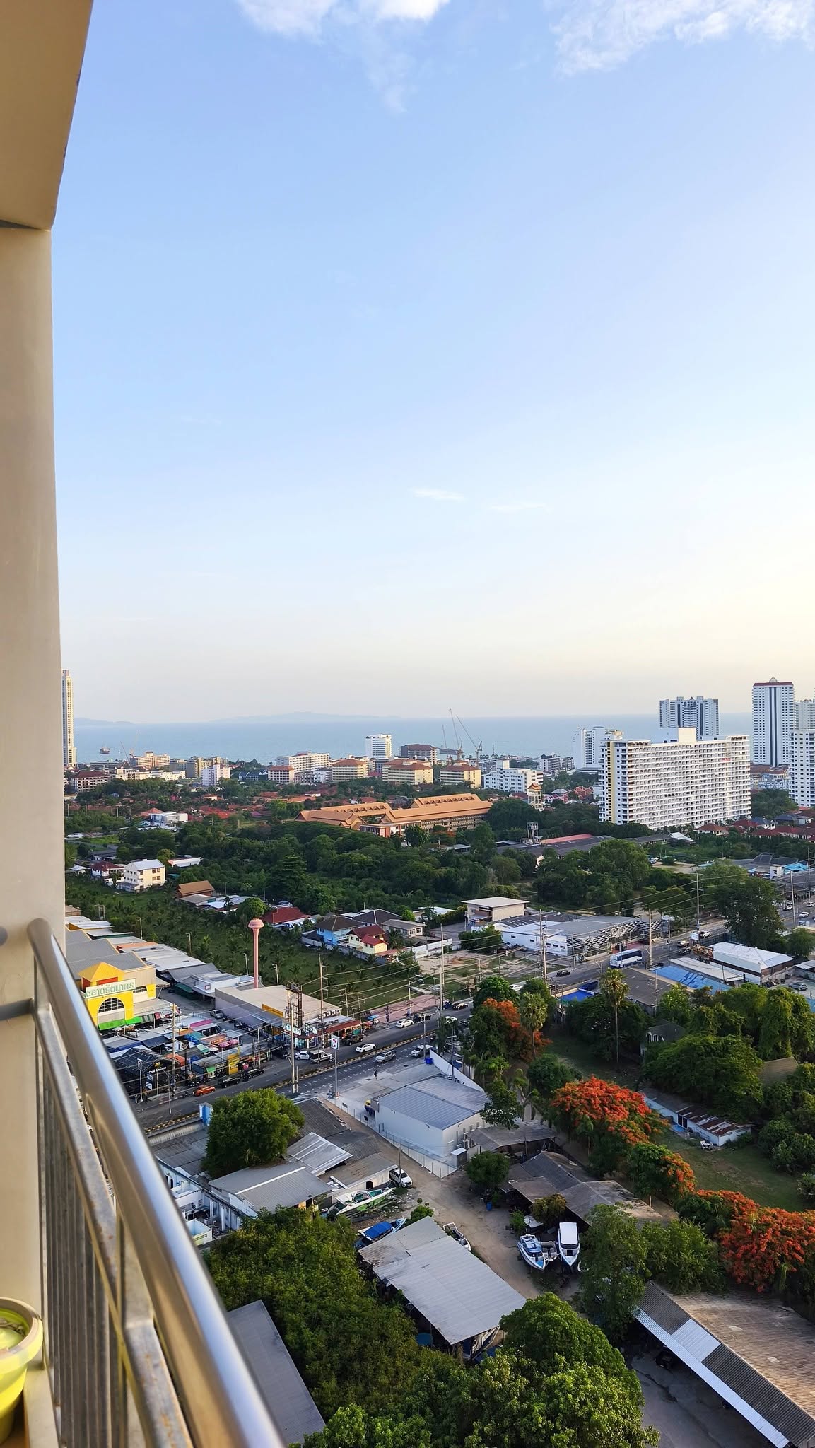 Studio for rent at Supalai Mare