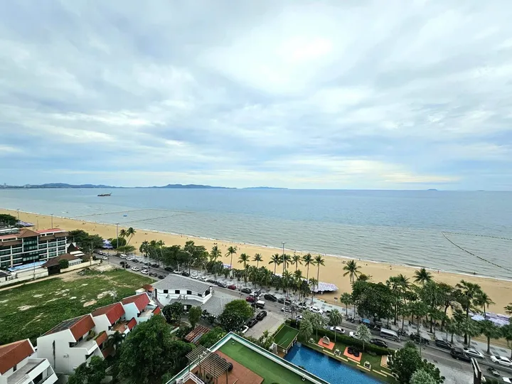 Studio for rent at Cetus Beachfront