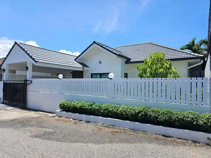 3 Bedroom House for sale in Noen Plub Wan