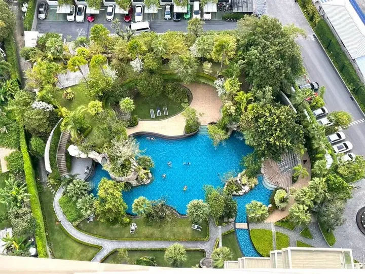 Photo from a listing at View Talay 8