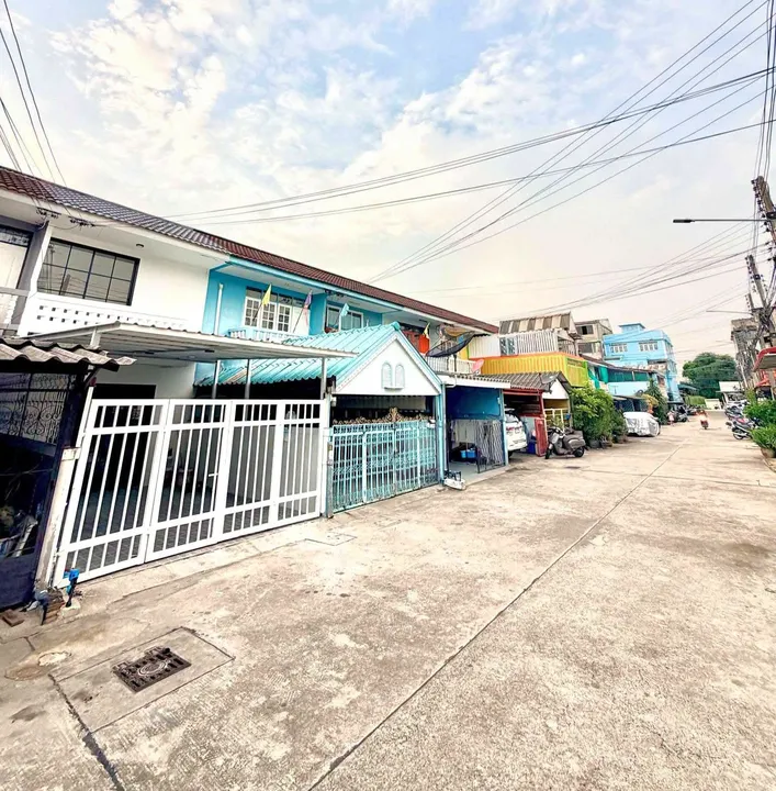 2 Bedroom Townhouse for sale in Noen Plub Wan