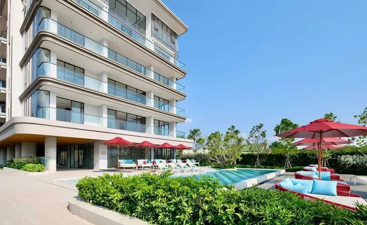 Photo from a listing at The Panora Estuaria