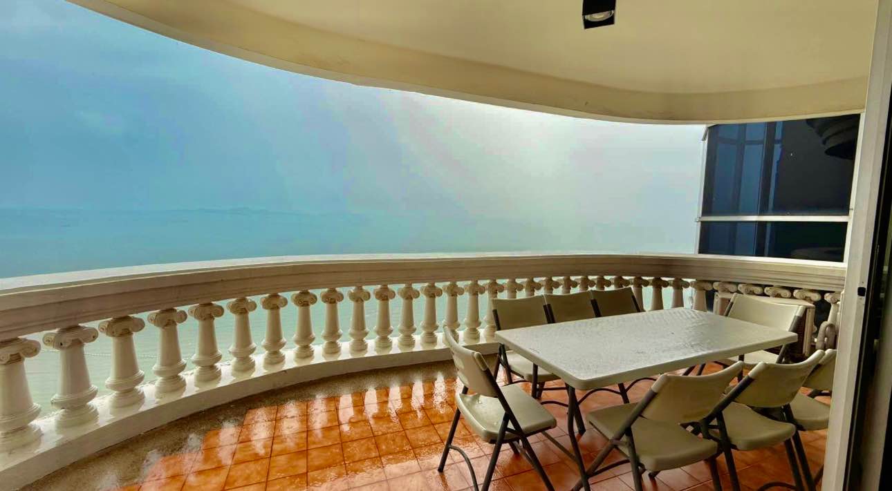 3 Bedroom Condo for rent at Sky Beach Condominium