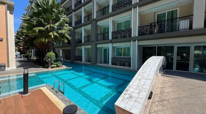 1 Bedroom Condo for sale at Dusit Grand Park 2