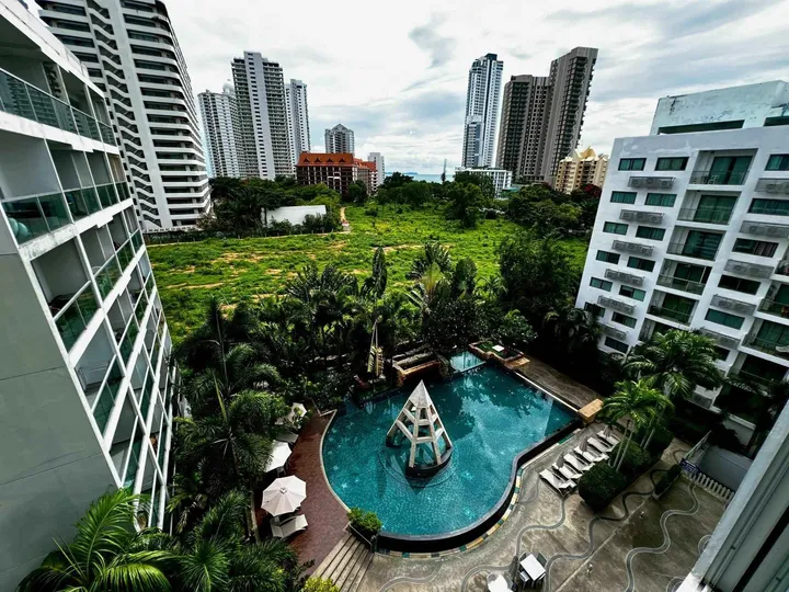 Studio for sale at Club Royal
