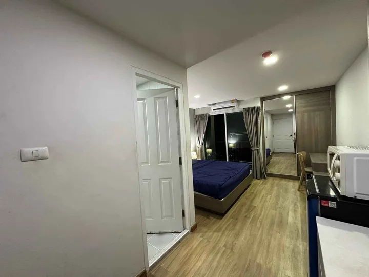 Photo from a listing at S-Fifty Condominium Pattaya