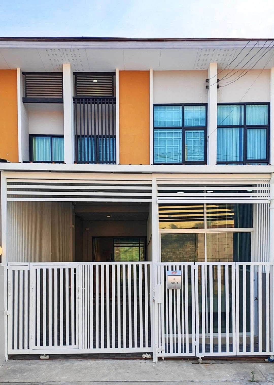 3 Bedroom Townhouse for rent at Witz Town