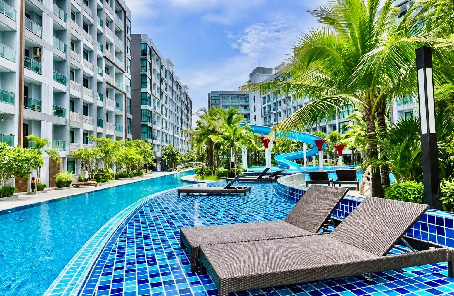 2 Bedroom Condo for sale at Dusit Grand Park 1