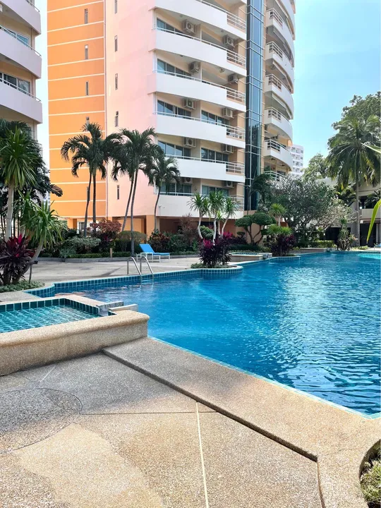 1 Bedroom Condo for rent at Chateau Dale Condominium