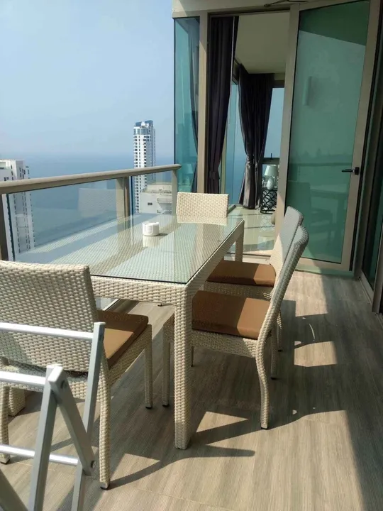 2 Bedroom Condo for rent at Riviera Wongamat