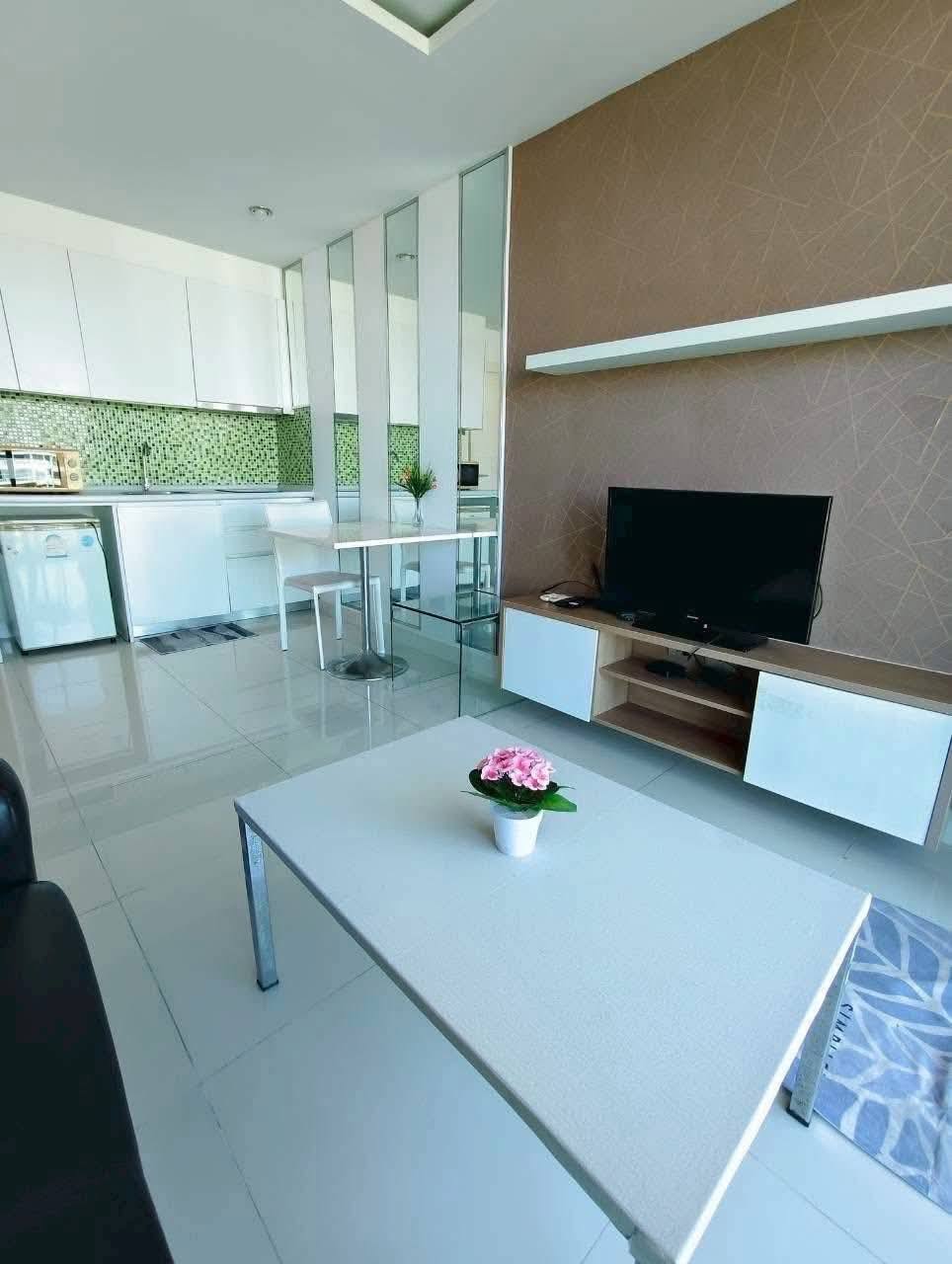 1 Bedroom Condo for rent at Amazon Residence