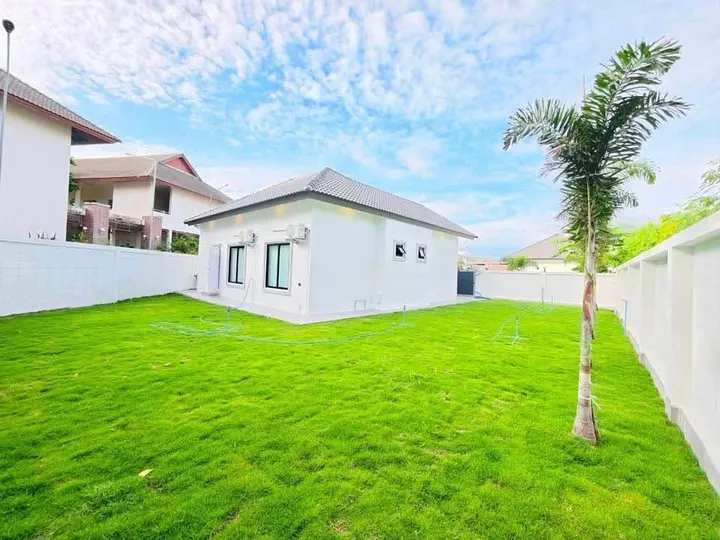3 Bedroom House for sale in Bang Lamung