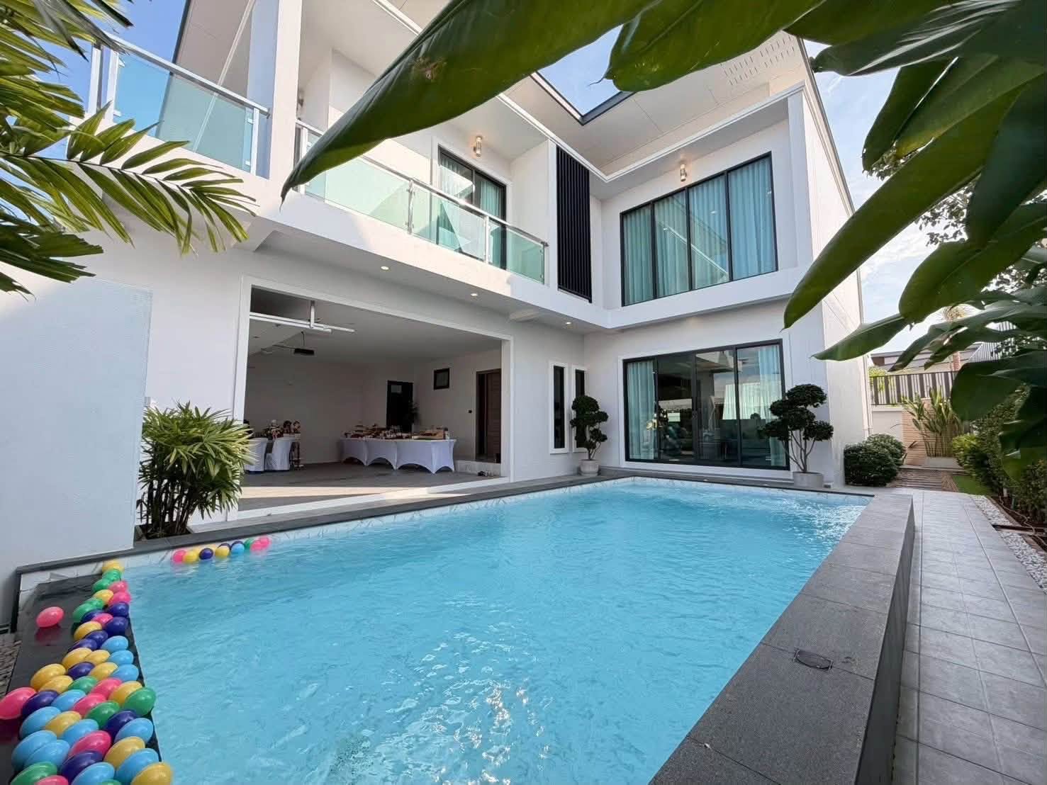 4 Bedroom Villa for sale in Toongklom Tanman