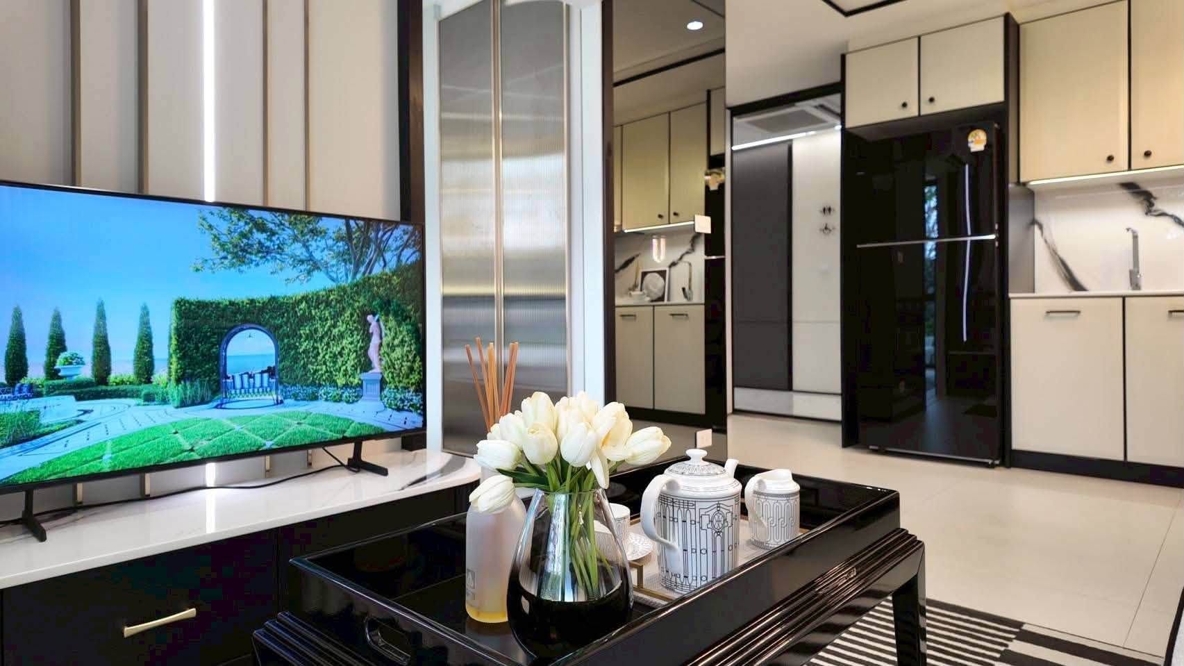 Condo for sale at Embassy Life
