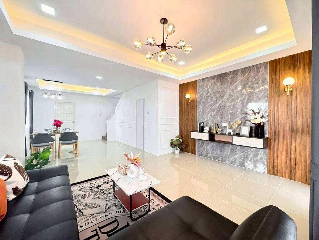3 Bedroom Townhouse for sale in Siam Country Club