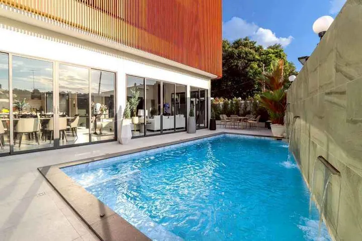 8 Bedroom House for sale in Central Pattaya