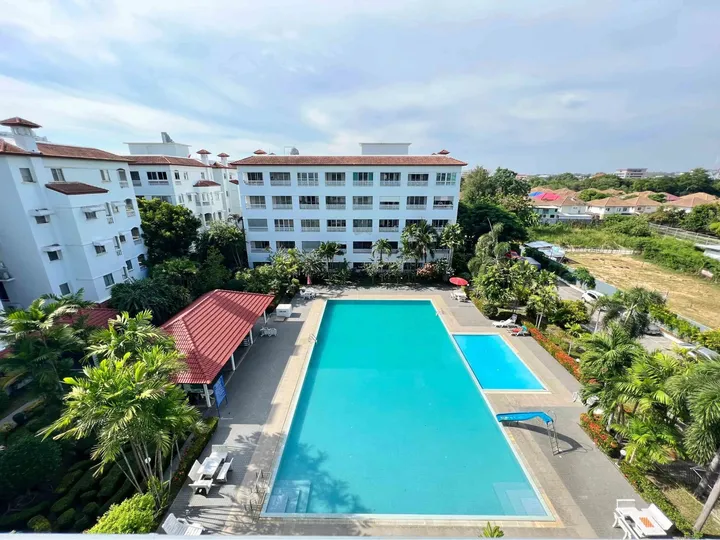 Photo from a listing at Baan Suan Lalana