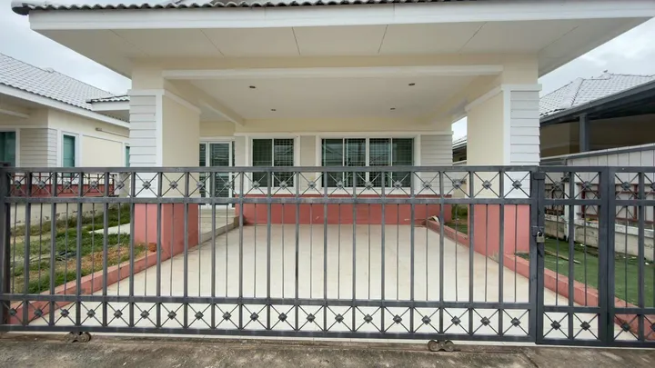 2 Bedroom House for sale in Bang Saray