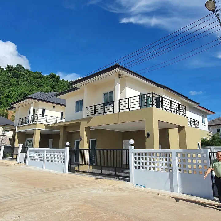 4 Bedroom House for sale in Sattahip