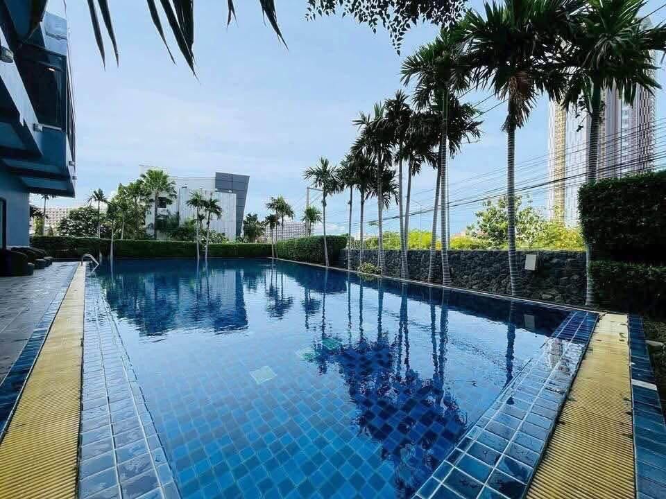 1 Bedroom Condo for rent at Dusit Grand Condo View