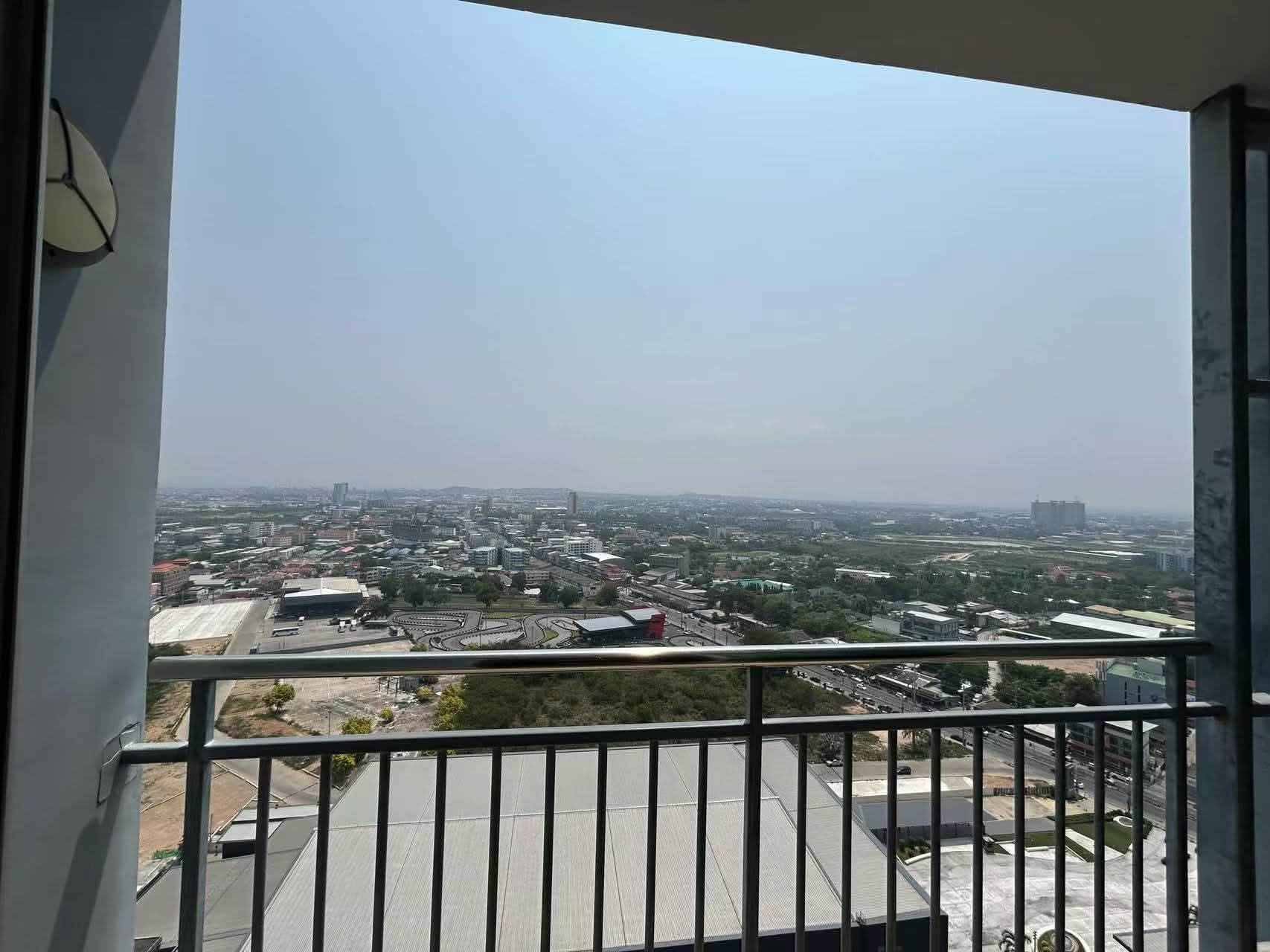 Studio for rent at Supalai Mare