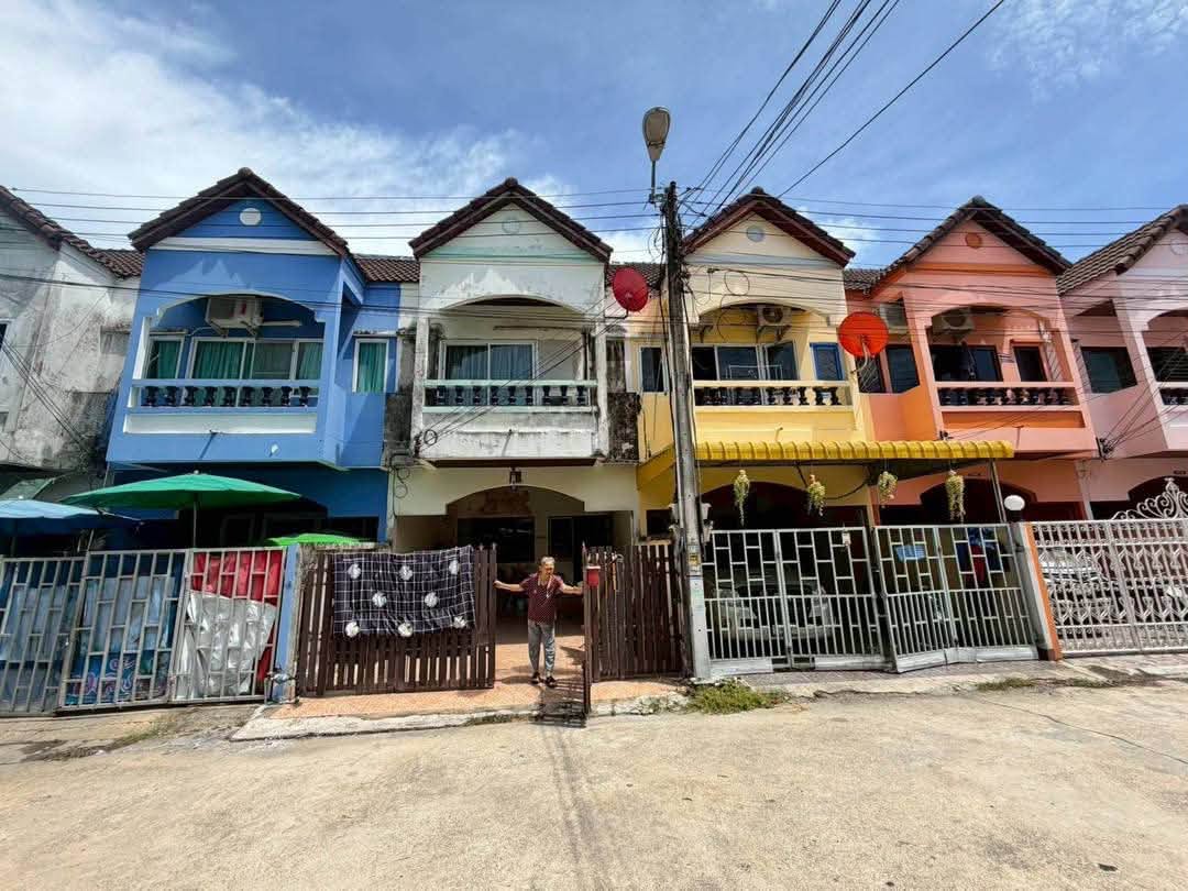 2 Bedroom Townhouse for sale in Na Kluea