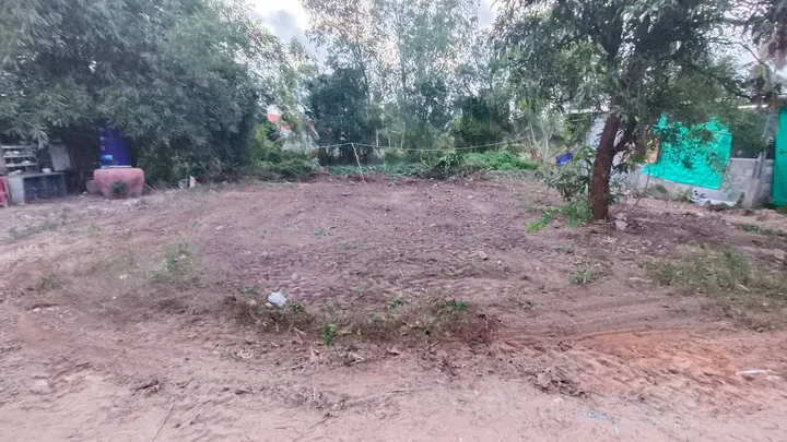 Land for sale in Takhian Tia