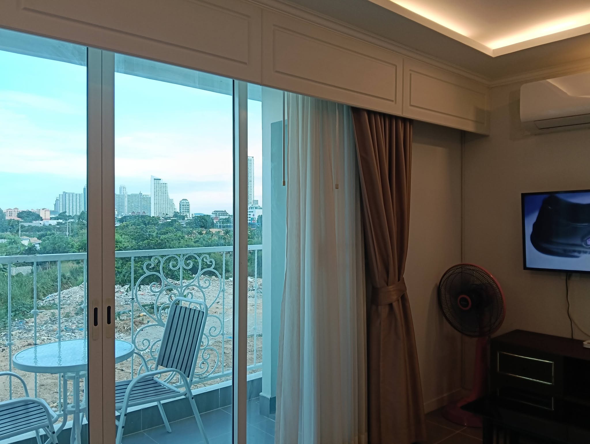 2 Bedroom Condo for rent at The Orient