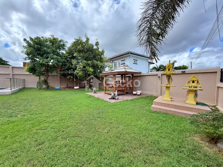 5 Bedroom House for sale in East Pattaya