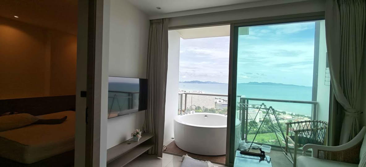 1 Bedroom Condo for rent at The Riviera Ocean Drive